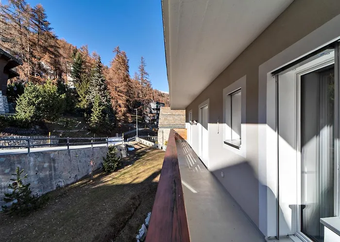 Chesa Cuntainta - * Sankt Moritz